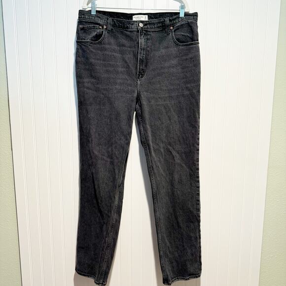 Abercrombie Fitch 90s Straight Ultra High Rise Jeans Washed Black Size 16 Long - Picture 2 of 6